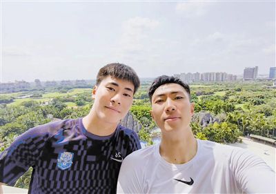 《罗小黑战记2》的特色在于强烈的符号化与突出的个性化。